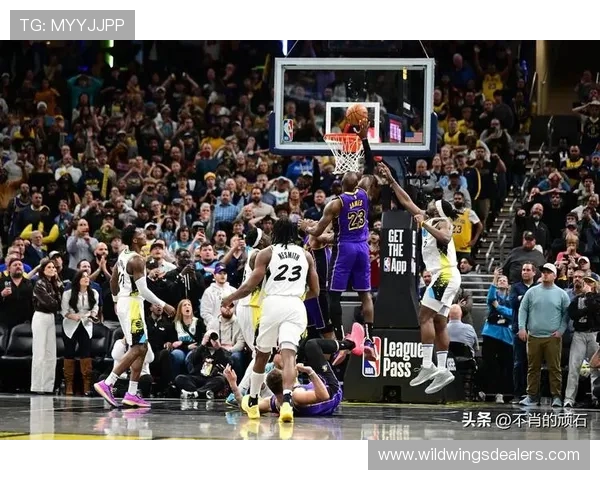 詹姆斯率湖人主场鏖战开拓者 浓眉高效砍分助队稳获连胜